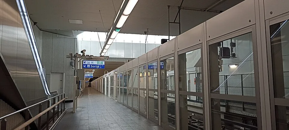 Bagneux ville dangereuse : station Lucie-Aubrac, terminus du métro, vue du quai 1